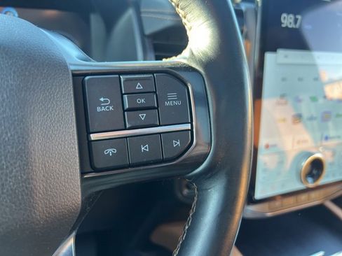 Certified 2022 Ford Expedition Platinum image 12