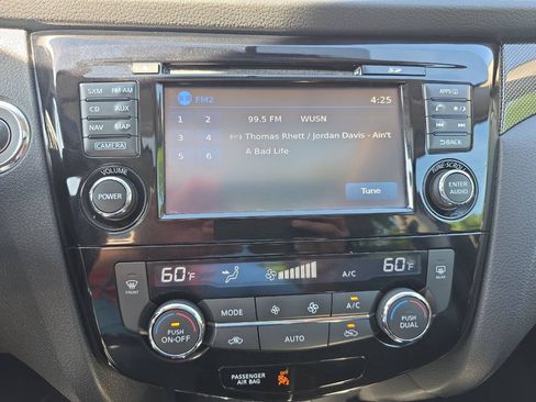 Used 2015 Nissan Rogue SL w/ SL Premium Package AWD/4WD image 18