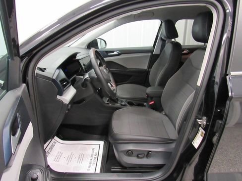 Used 2022 Volkswagen Taos SE image 27