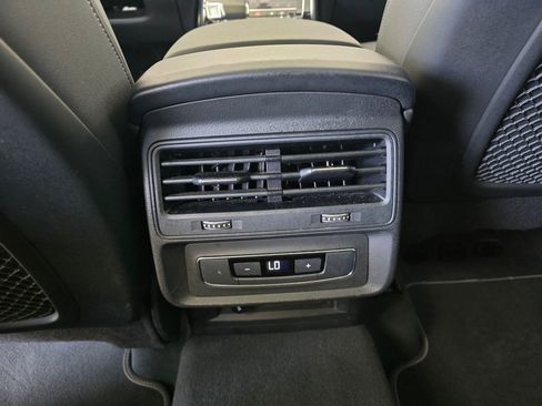 Used 2025 Audi Q7 3.0T Premium Plus AWD/4WD image 34