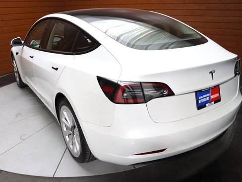 Used 2023 Tesla Model 3 Standard Range image 11