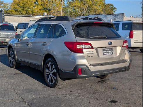 Used 2019 Subaru Outback 2.5i Limited image 3