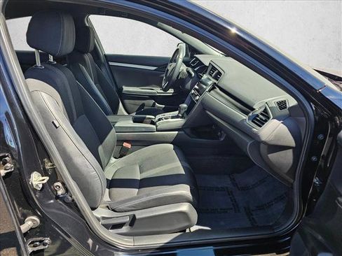 Used 2019 Honda Civic Sport image 10