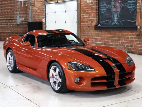 Used 2006 Dodge Viper SRT-10 RWD image 3