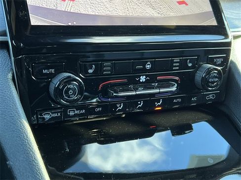 New 2025 Jeep Grand Cherokee L Limited w/ Trailer Tow Package image 25