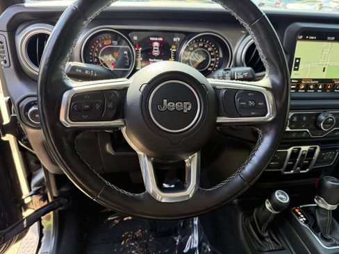 Used 2022 Jeep Wrangler Unlimited Sahara w/ Cold Weather Group AWD/4WD image 20