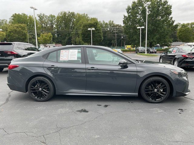 Used 2025 Toyota Camry SE FWD image 7