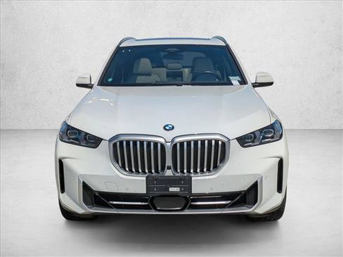 Used 2024 BMW X5 xDrive40i w/ Executive Package AWD/4WD image 2
