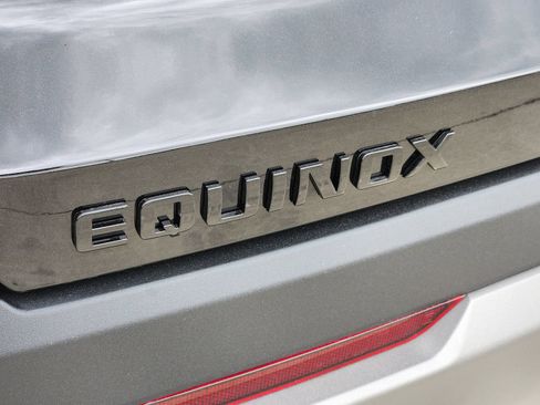 New 2027 Chevrolet Equinox LT w/ Convenience Package II FWD image 12