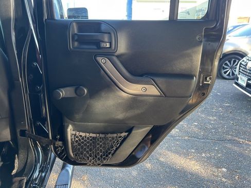 Used 2017 Jeep Wrangler Unlimited Sport w/ Connectivity Group image 13