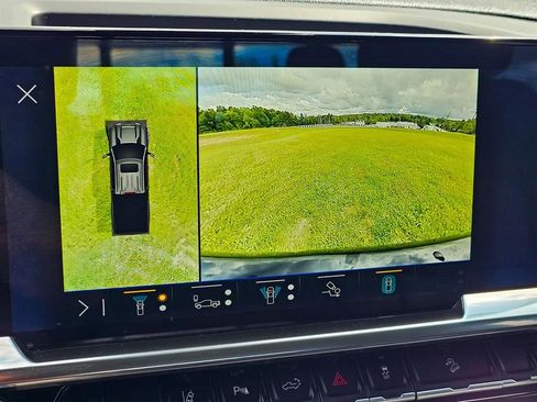 Used 2025 Chevrolet Silverado 2500 LTZ w/ Trail Boss Package image 30