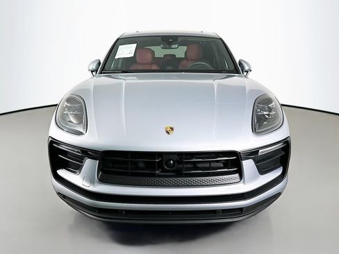Certified 2025 Porsche Macan AWD/4WD image 6