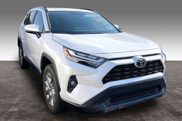 Used 2025 Toyota RAV4 XLE Premium w/ Weather Package AWD/4WD image 2