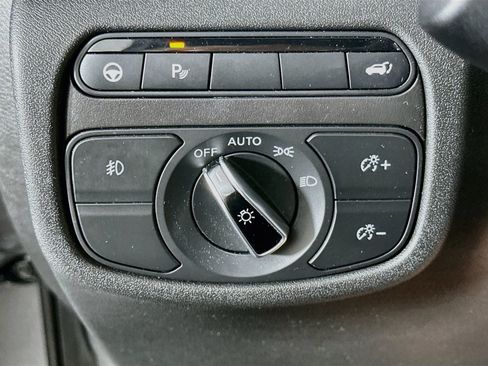 Used 2022 INFINITI QX50 Luxe w/ Appearance Package AWD/4WD image 17