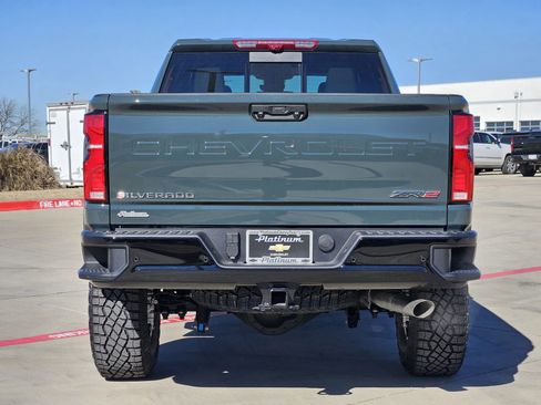 New 2026 Chevrolet Silverado 2500 ZR2 image 8