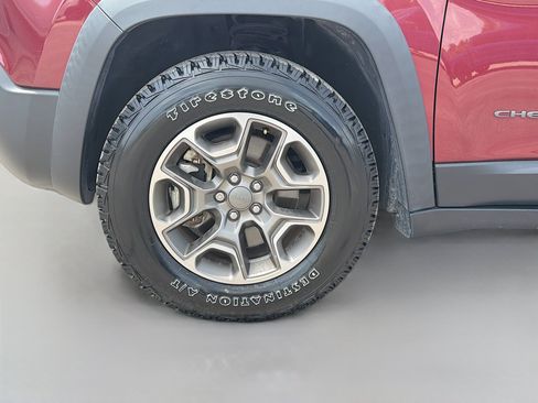 Used 2021 Jeep Cherokee Trailhawk w/ Sun, Sound & Nav Group AWD/4WD image 43