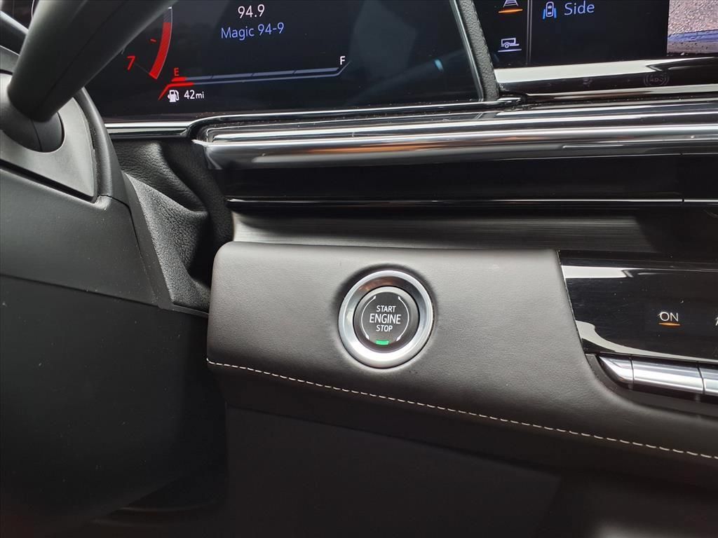 Certified 2023 Cadillac Escalade V w/ LPO, ONYX Package AWD/4WD image 28