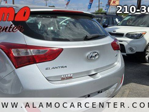 Used 2016 Hyundai Elantra GT image 11