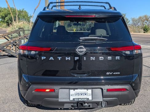 Used 2022 Nissan Pathfinder SV w/ SV Premium Package image 4