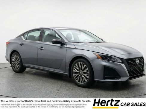 Used 2025 Nissan Altima 2.5 SV FWD image 1