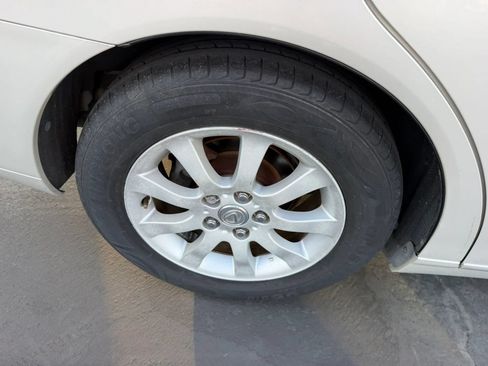 Used 2003 Lexus ES 330 w/ Premium Pkg FWD image 32