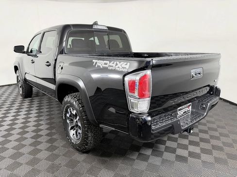 Used 2020 Toyota Tacoma TRD Off-Road w/ Technology Package AWD/4WD image 15