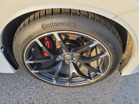 Used 2020 Nissan 370Z NISMO image 12