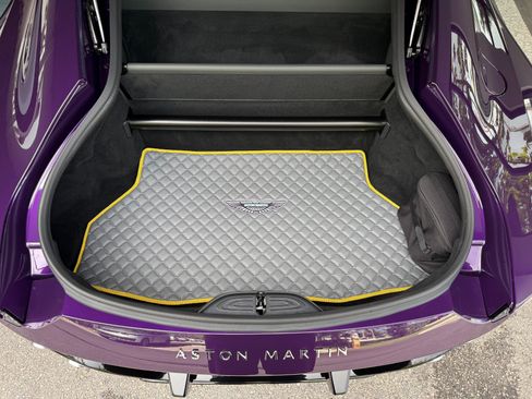 Used 2025 Aston Martin V8 Vantage Coupe RWD image 35