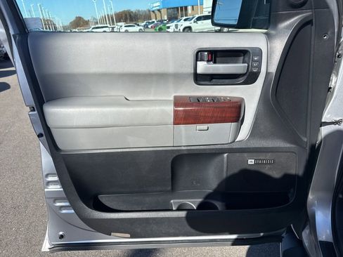Used 2013 Toyota Sequoia Platinum image 29