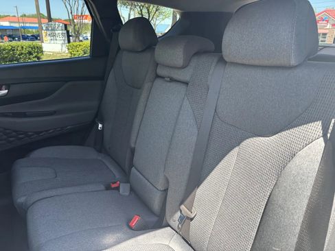 Used 2019 Hyundai Santa Fe SE image 22