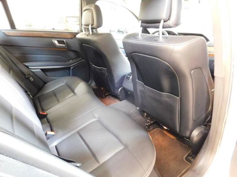 Used 2014 Mercedes-Benz E 350 4MATIC Sedan image 14