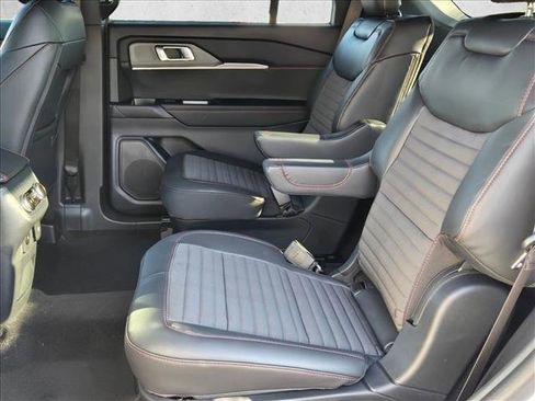 New 2026 Ford Explorer ST-Line w/ ST-Line Street Pack image 16