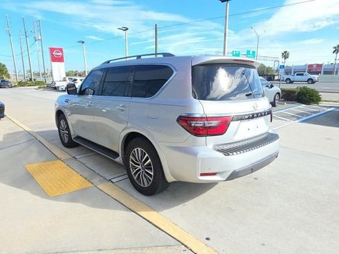 Used 2022 Nissan Armada SV w/ SV Appearance Package image 7