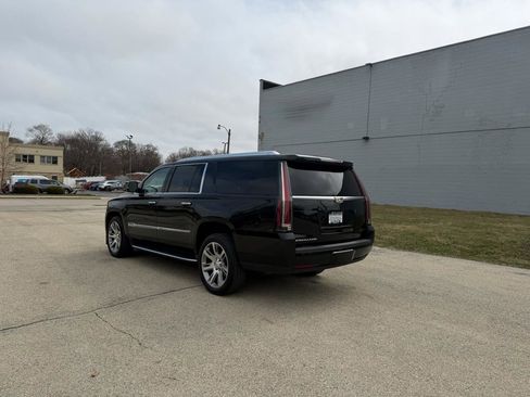 Used 2018 Cadillac Escalade ESV Luxury image 5