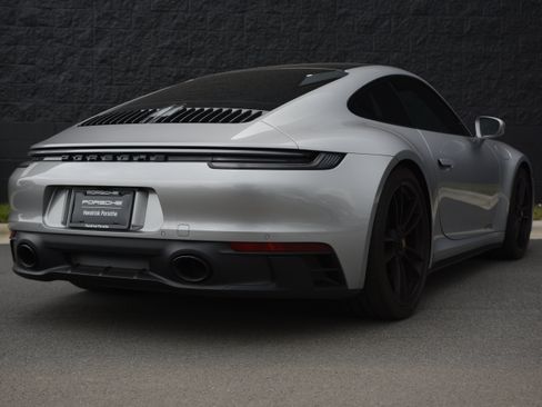 Used 2023 Porsche 911 Carrera GTS RWD image 7