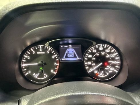 Used 2017 Nissan Pathfinder S AWD/4WD image 14