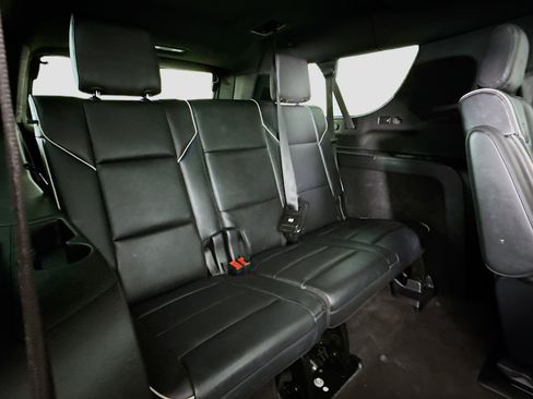 Used 2022 Cadillac Escalade ESV Sport RWD image 31