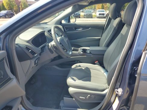Used 2019 Lincoln Nautilus Reserve AWD/4WD image 12