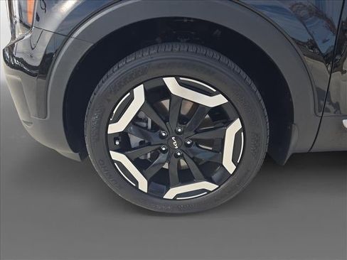 Used 2025 Kia Telluride S image 9