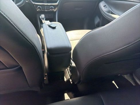 Used 2024 Buick Encore GX Sport Touring image 18
