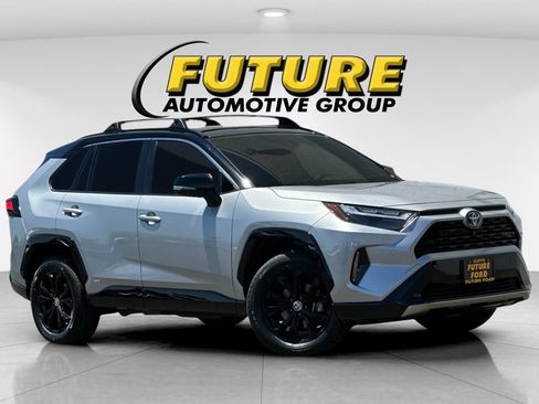 Used 2023 Toyota RAV4 XSE AWD/4WD image 1