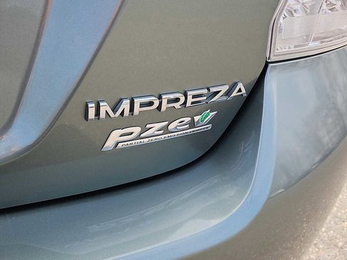 Used 2016 Subaru Impreza 2.0i AWD/4WD image 12