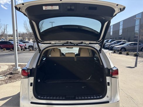 Used 2015 Lexus NX 300h AWD w/ Luxury Package image 32