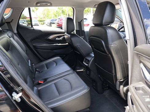 Used 2024 GMC Terrain SLT FWD image 32