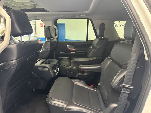 Certified 2025 Ford Expedition Platinum AWD/4WD image 27