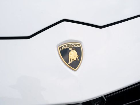 Used 2022 Lamborghini Urus AWD/4WD image 7