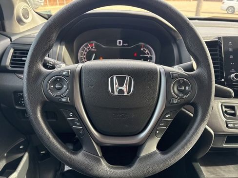 Used 2023 Honda Ridgeline Sport image 5