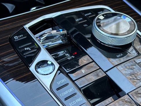 New 2026 BMW X7 M60i image 20