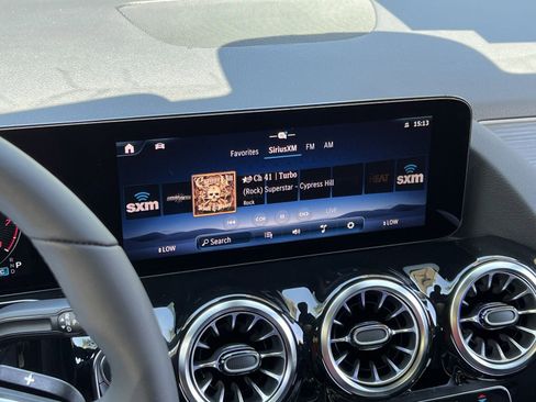 Used 2026 Mercedes-Benz GLA 250 4MATIC image 16