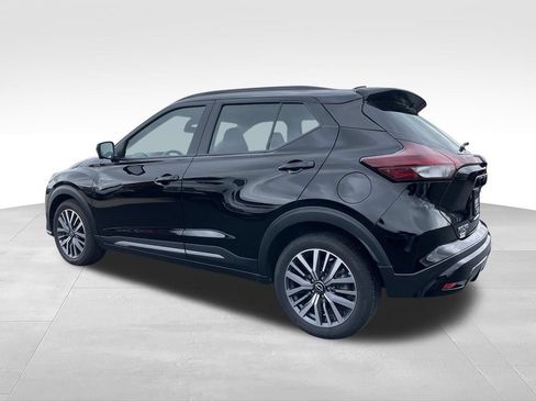 Used 2024 Nissan Kicks SR FWD image 6